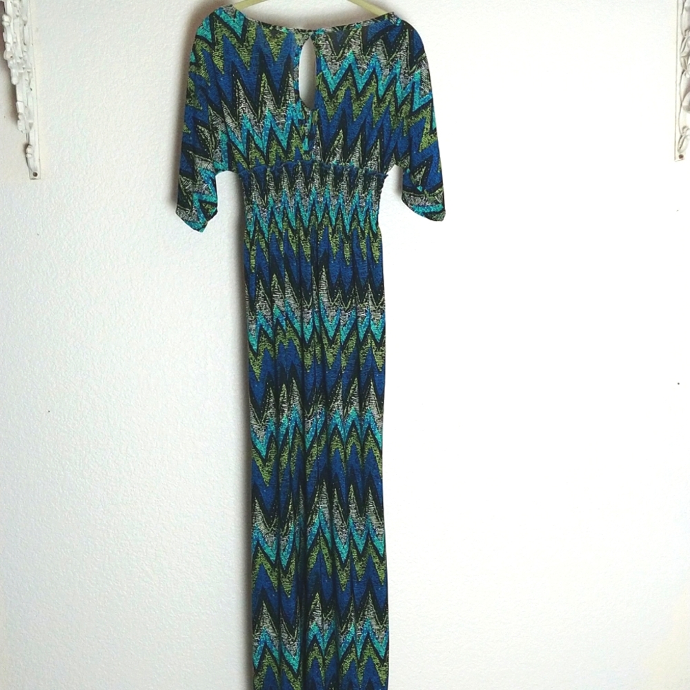 Christina Love Aztec Print Multi  Color Maxi Dress V neck Keyhole back Size M - Picture 6 of 8